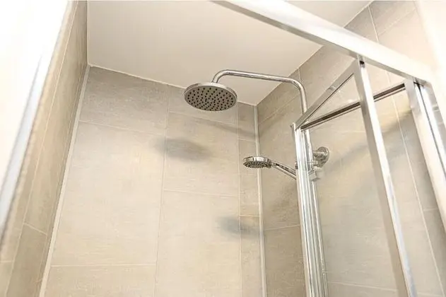 Superior Apart Daire, Banyolu/Duşlu