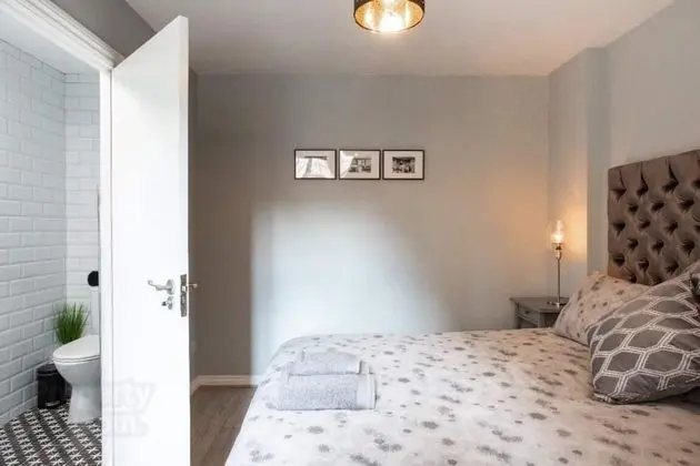 Superior Apart Daire, Banyolu/Duşlu