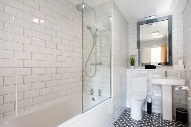 Superior Apart Daire, Banyolu/Duşlu