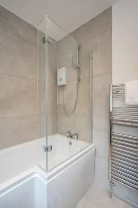 Luxury Ev, Özel Banyo (The Granary)