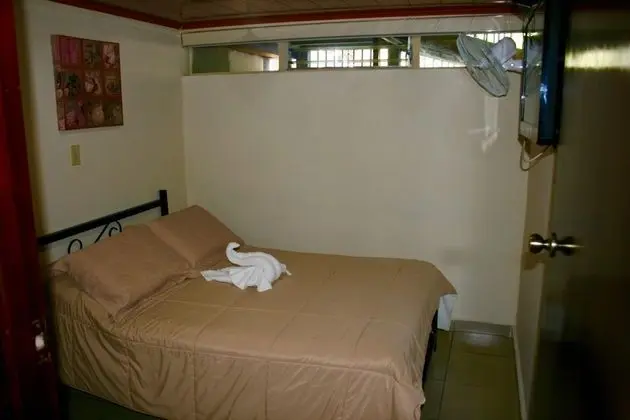 Budget Double Room with Shared Bathroom