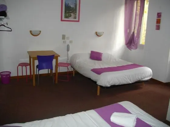 Üç Kişilik Oda