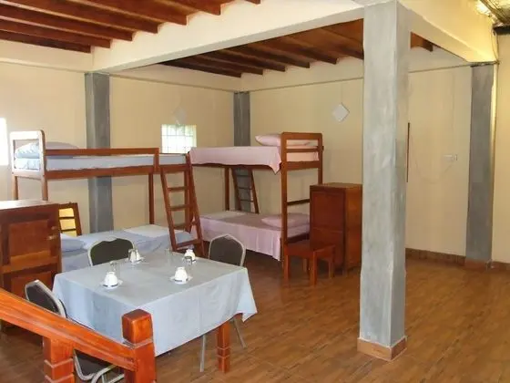 Basic Ortak Ranzalı Oda, Sadece erkekler için, Balkon