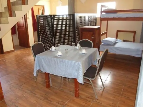 Basic Ortak Ranzalı Oda, Sadece erkekler için, Balkon