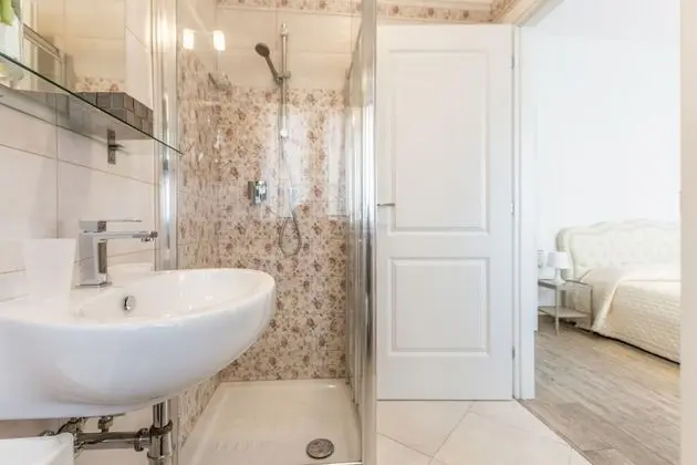 Tek Büyük Yataklı Oda, Özel Banyo