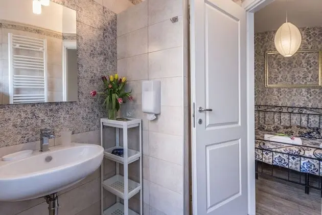 Üç Kişilik Oda, Özel Banyo