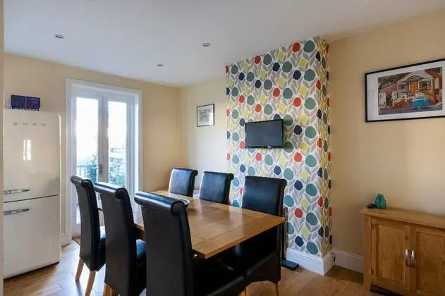 Ev (3 Bedrooms)