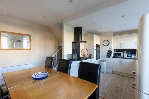 Ev (3 Bedrooms)