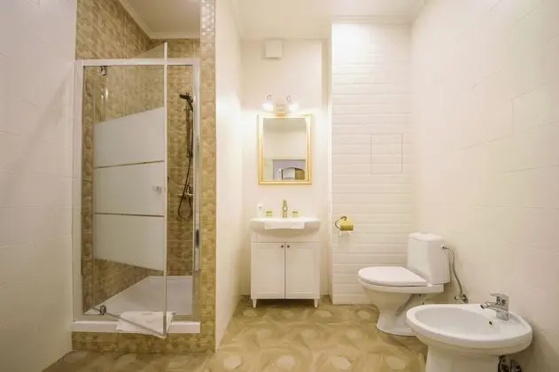 Apart Daire, 2 Yatak Odası (Khreshchatik str., 27)