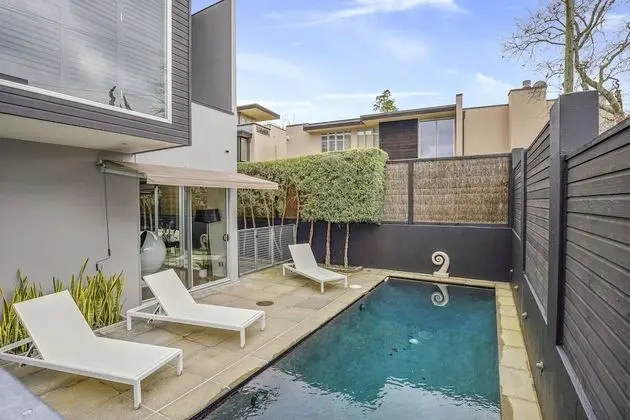 Sıra Ev