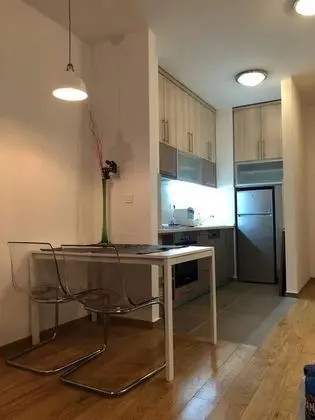 Superior Apart Daire, Avlu Manzaralı