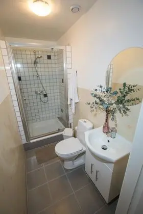 Economy Tek Büyük Yataklı Oda, Ortak Banyo