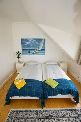 Üç Kişilik Oda, Ortak Banyo