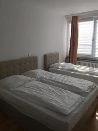 Tek Büyük veya İki Ayrı Yataklı Oda