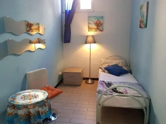 Tek Kişilik Oda, Ortak Banyo