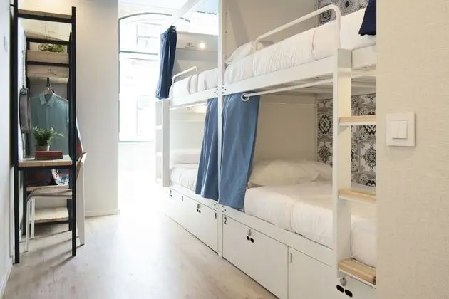 Ortak Ranzalı Oda, Karma Ranzalı Oda (1 bed in 4-bed dorm)