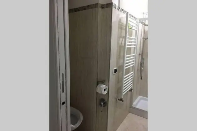 Üç Kişilik Oda (no window, external private bathroom)