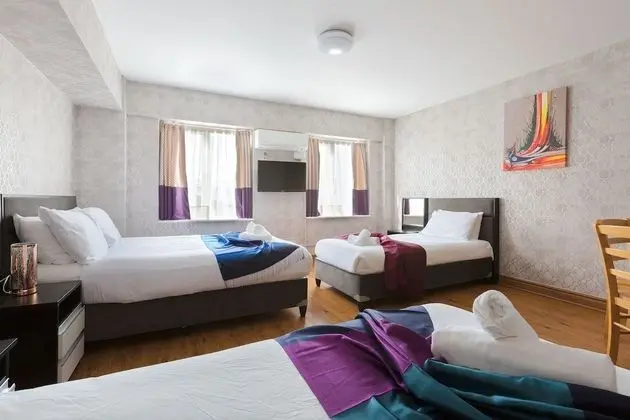 Dört Kişilik Oda, Özel Banyo (Quatriple Studio)