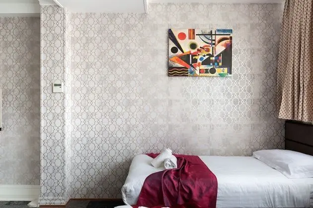 Dört Kişilik Oda, Özel Banyo (Quatriple Studio)