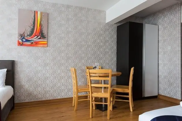 Dört Kişilik Oda, Özel Banyo (Quatriple Studio)