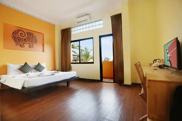 Deluxe Tek Büyük Yataklı Oda, Balkon (Free Pick Up)
