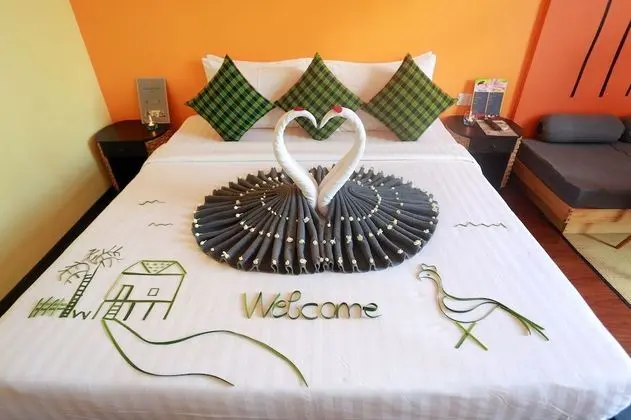 Deluxe Tek Büyük Yataklı Oda, Balkon (Free Pick Up)