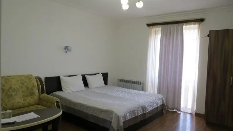 Tek Büyük veya İki Ayrı Yataklı Oda