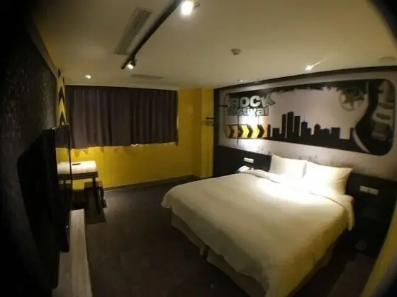 Design Tek Büyük Yataklı Oda