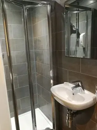 Standard Tek Kişilik Oda, Banyolu/Duşlu