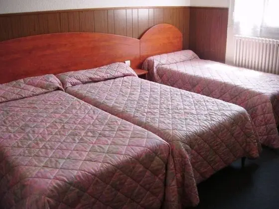 Üç Kişilik Oda