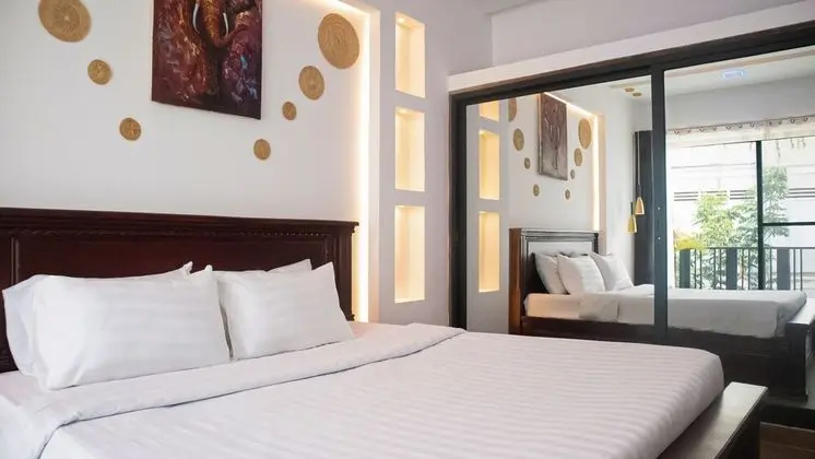 5 Bedrooms Private Villa
