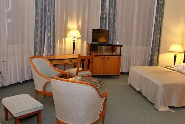 Basic Üç Kişilik Oda, Şehir Manzaralı