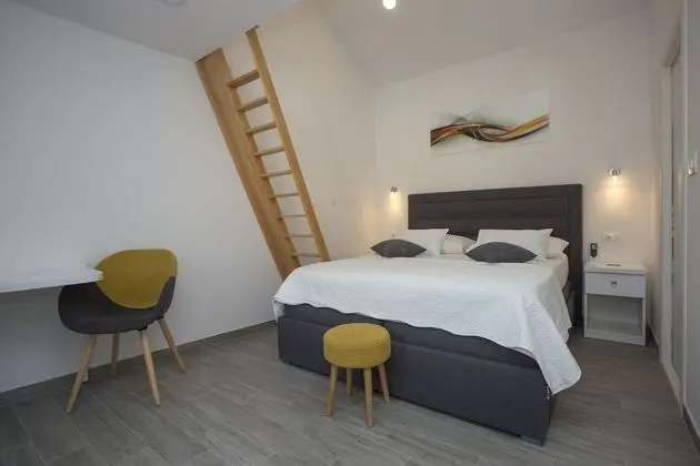 Deluxe Double rooms, shared terrace