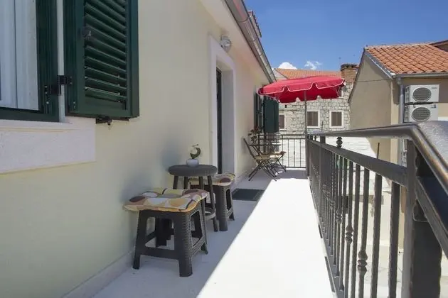 Deluxe Double rooms, shared terrace