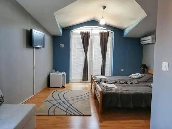 Üç Kişilik Oda, Balkon