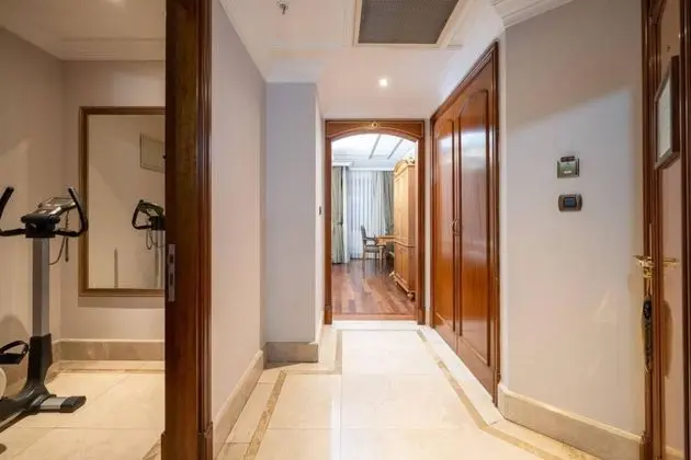Bağlantılı Oda, Şehir Manzaralı, Jakuzili