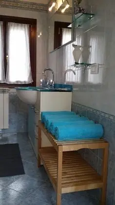 İki Ayrı Yataklı Oda, 2 Tek Kişilik Yatak, Ortak Banyo