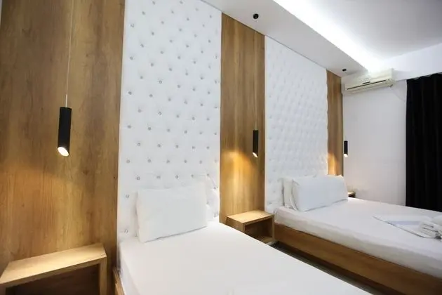 Deluxe Üç Kişilik Oda