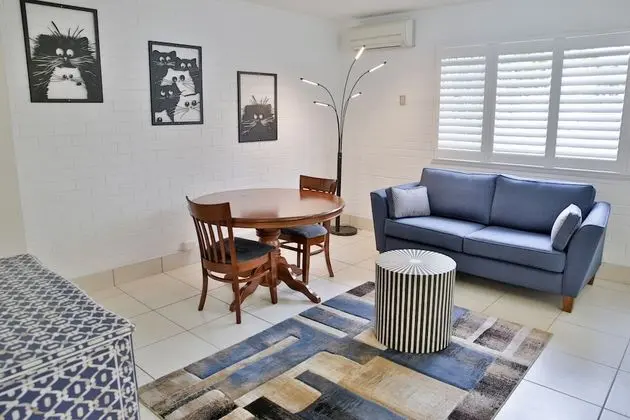 1 Bedroom Apartment, 1 Queen Bed