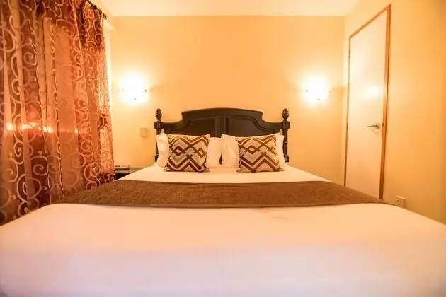 Süit, 1 Yatak Odası (1 Queen and 1 Twin Bed)