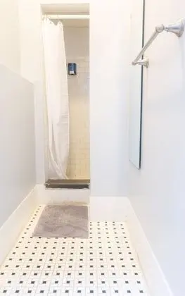 Family Tek Büyük Yataklı Oda, Ortak Banyo