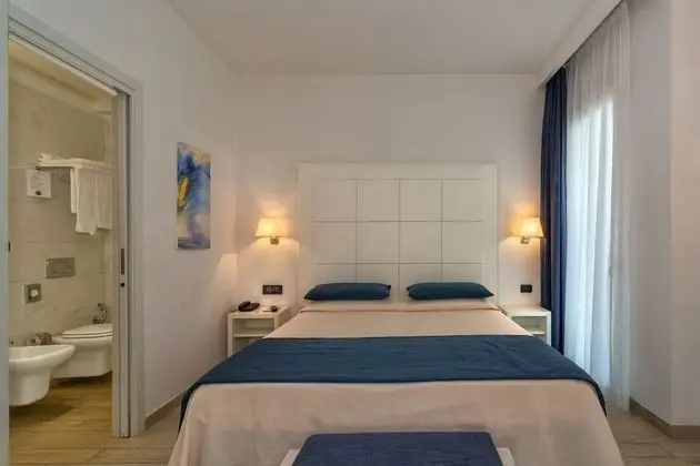 Classic Tek Büyük Yataklı Oda