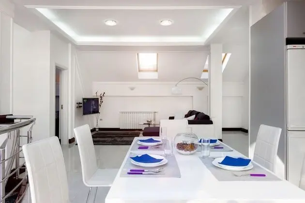 Luxury Two-Bedroom Apartment with Balcony