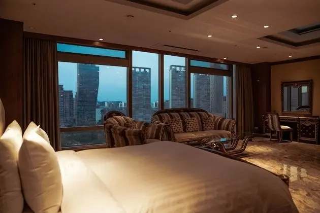 Park Suite