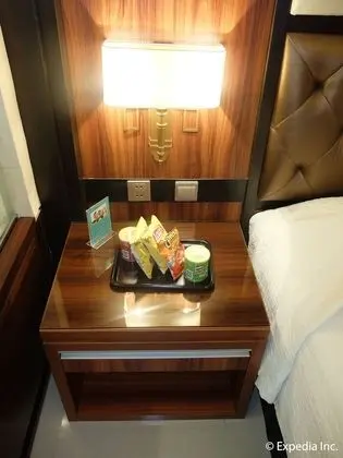 Crown Jacuzzi Suite