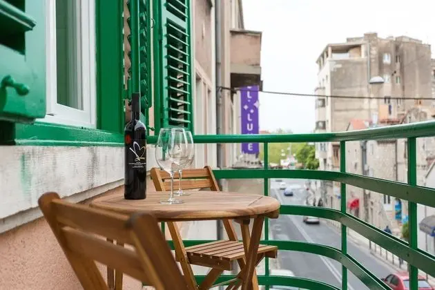 Deluxe Tek Büyük Yataklı Oda, Balkon