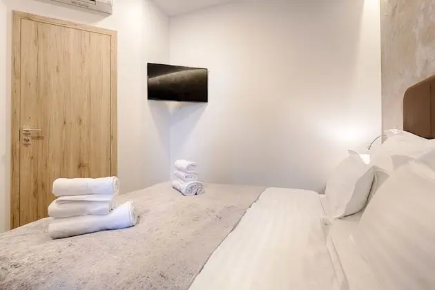 Standard Tek Büyük Yataklı Oda