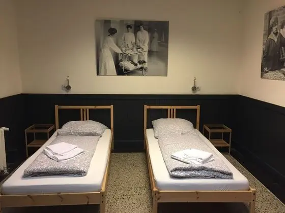 Basic İki Ayrı Yataklı Oda, Ortak Banyo