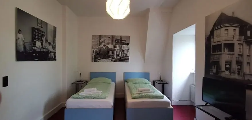 Basic İki Ayrı Yataklı Oda, Ortak Banyo