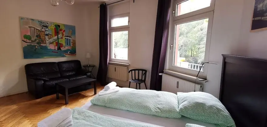 Deluxe Tek Büyük Yataklı Oda, 1 Büyük (Queen) Boy Yatak, Ortak Banyo, Park Manzaralı
